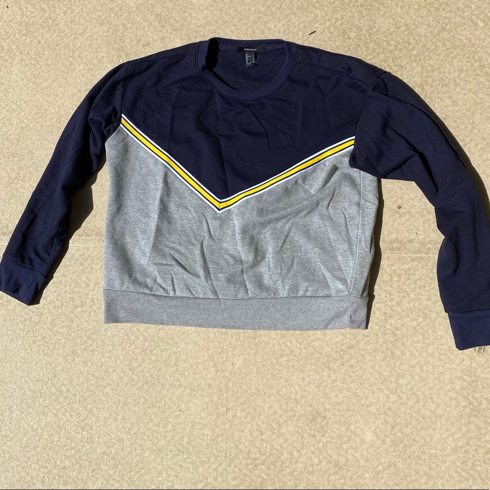 FOREVER 21 Striped sweatshirt